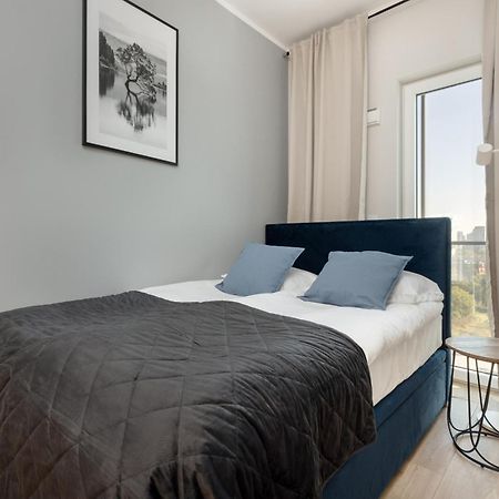 Business Center Apartments Warsaw Wola By Noclegi Renters Dış mekan fotoğraf