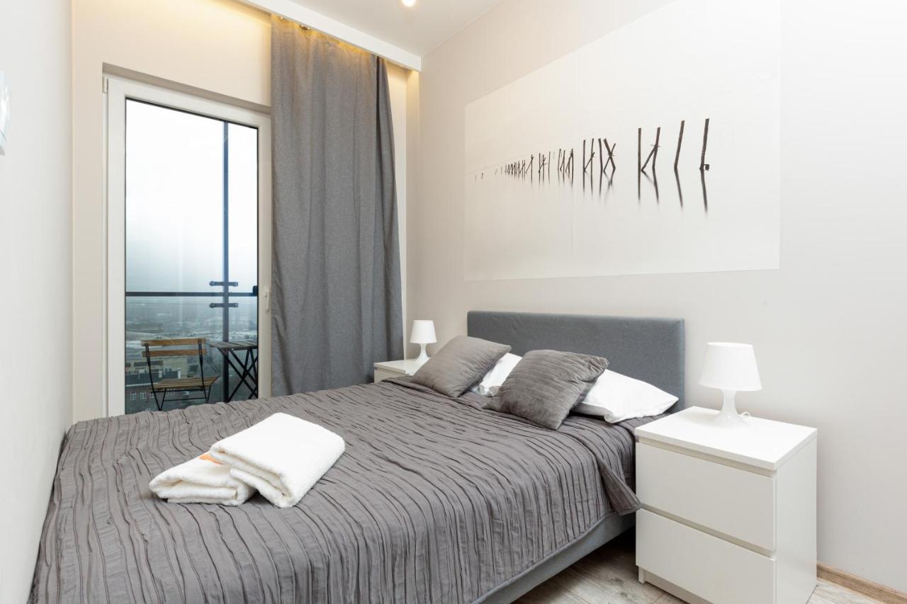 Business Center Apartments Warsaw Wola By Noclegi Renters Dış mekan fotoğraf