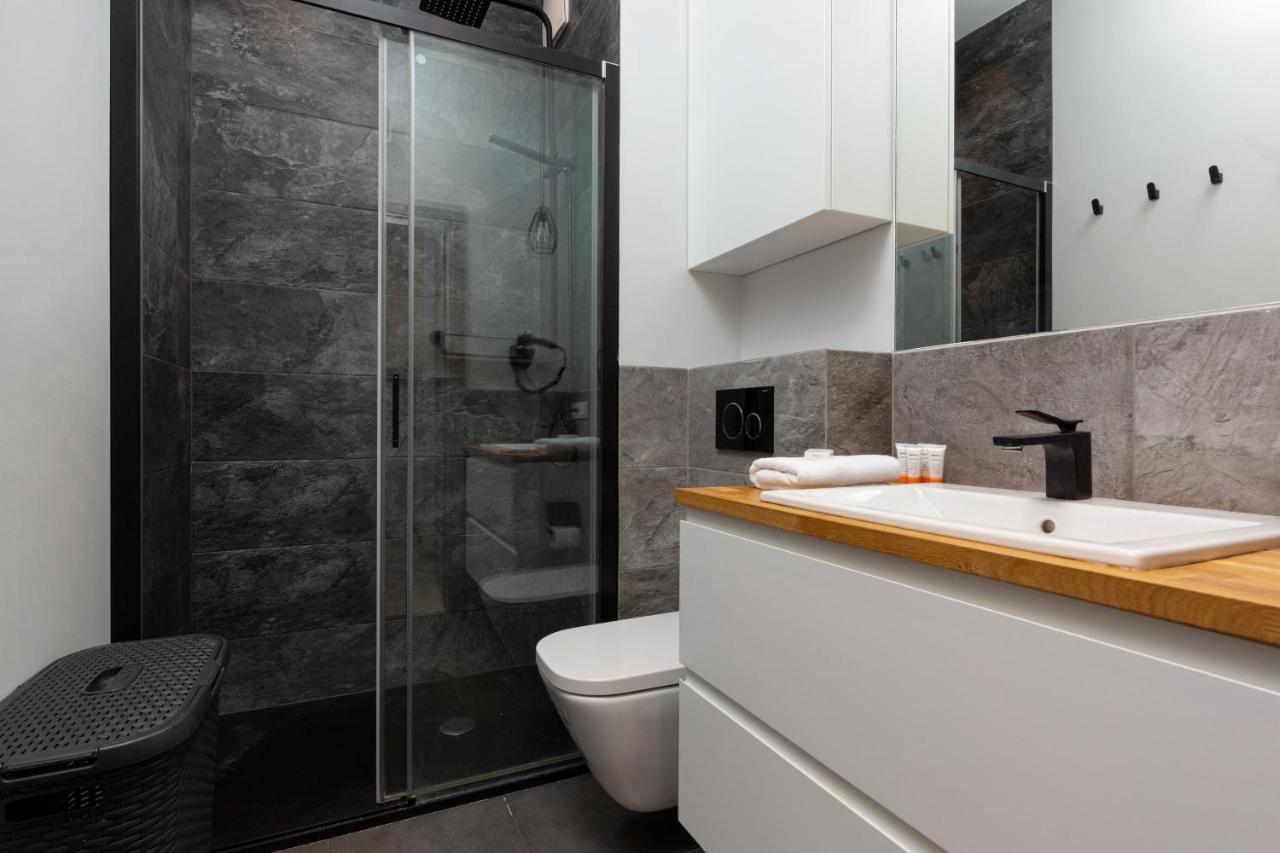 Business Center Apartments Warsaw Wola By Noclegi Renters Dış mekan fotoğraf