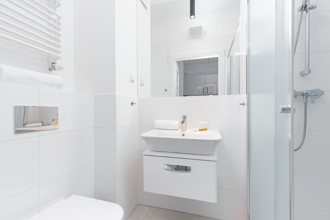 Business Center Apartments Warsaw Wola By Noclegi Renters Dış mekan fotoğraf